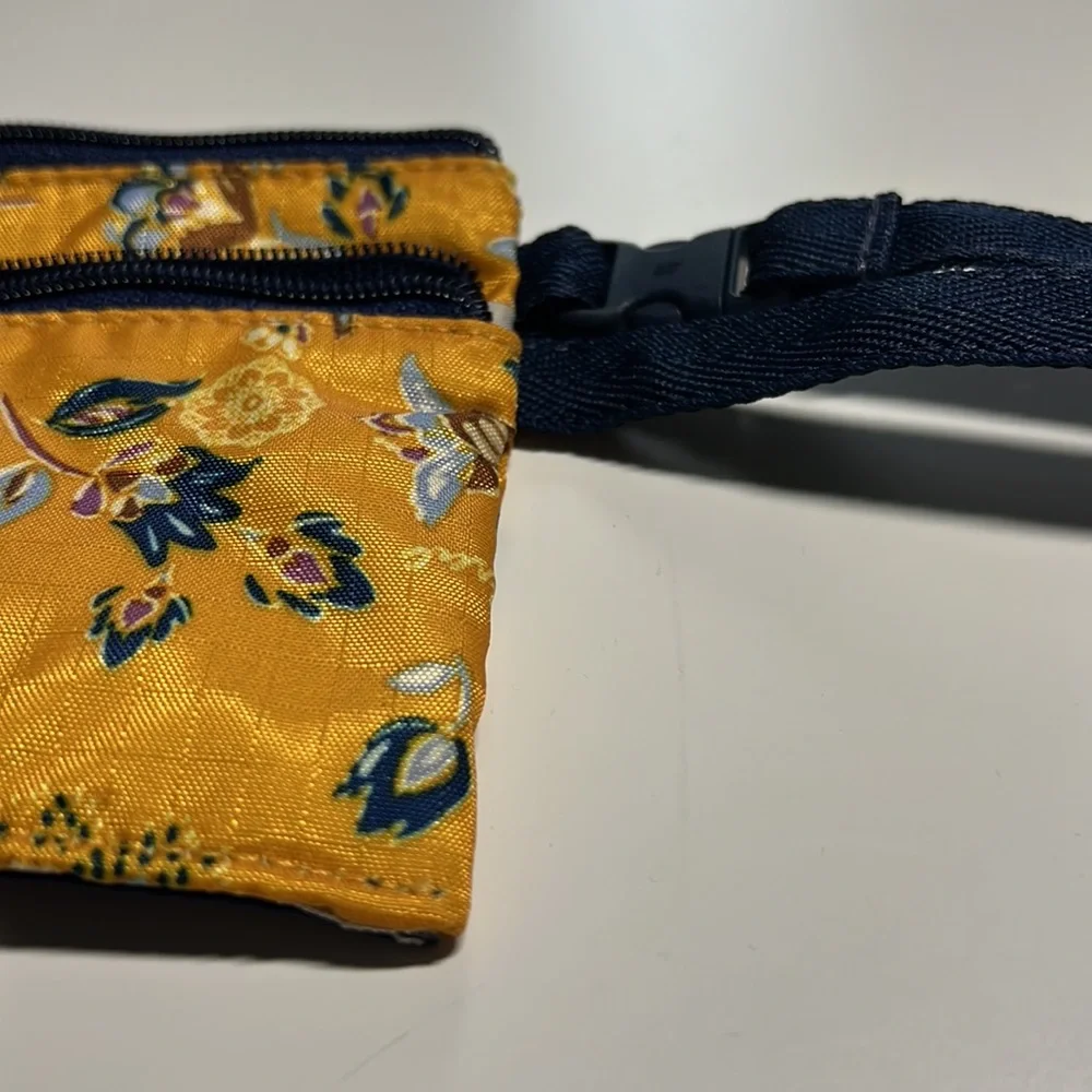 Coin pouch - Picture 3 of 7